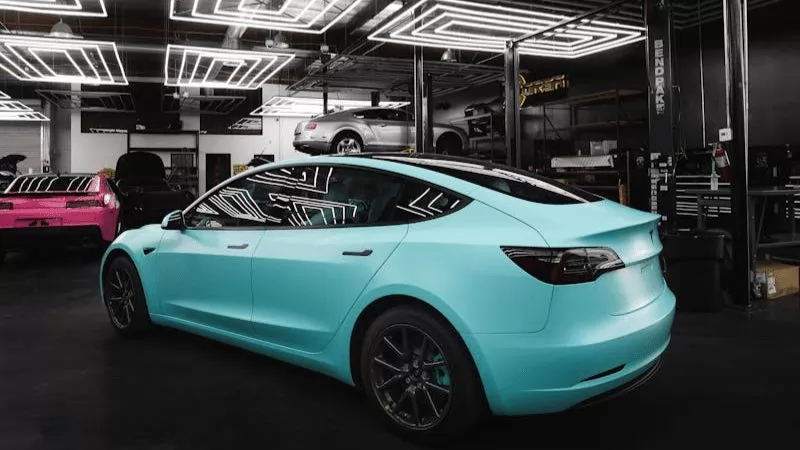 Alüminyum Gövde Ustalığı: Tesla Araçlarda Kaporta ve Boya Standartları